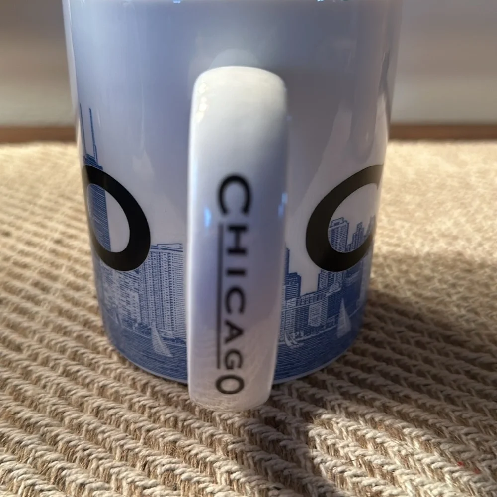 2002 Chicago Windy City Series One Starbucks Barista Mug 16 oz